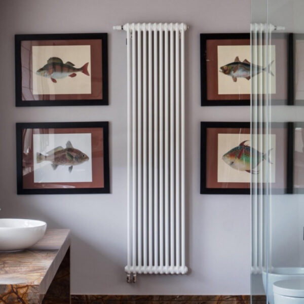 ZEHNDER CHARLESTON/2180/V001/12/2303 Вт/RAL9005 Чёрный матовый